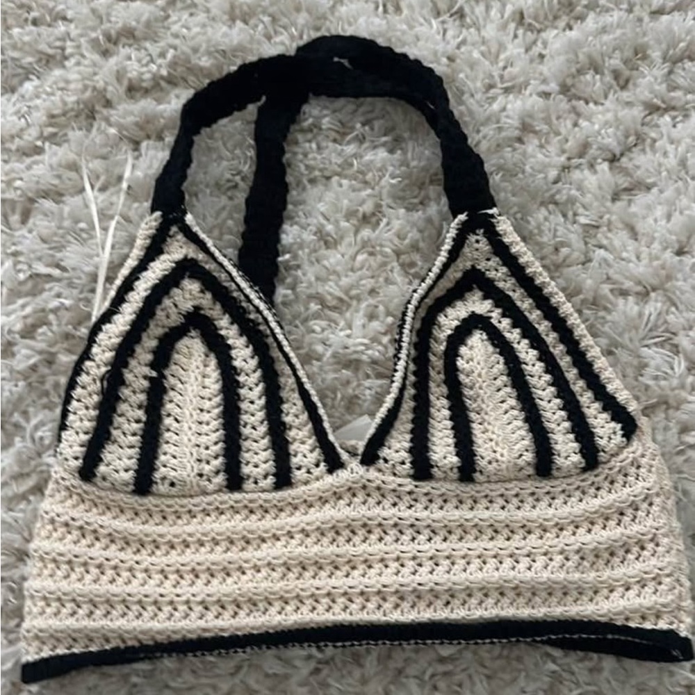 Zara Black and Cream Knit Top